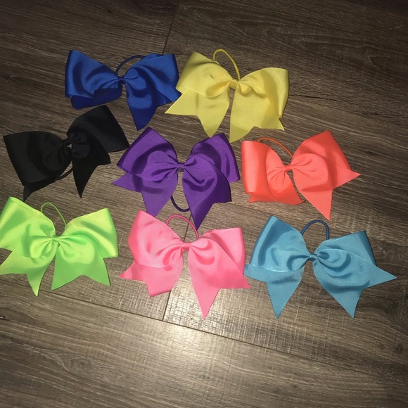 Cute Bows - Picture 1 of 8